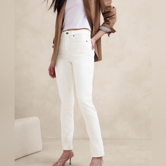 BANANA REPUBLIC Sz 29 Slim Straight Leg White Denim Jeans - Picture 2 of 8